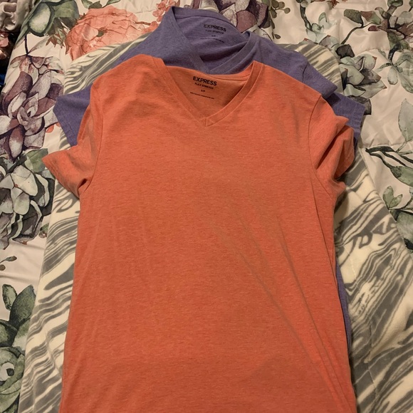 V-neck express fit shirt / I am selling these both as a bundle - Picture 2 of 9